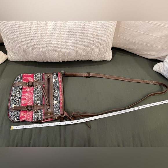 Bohemian style patterned crossbody bag - Picture 3 of 4